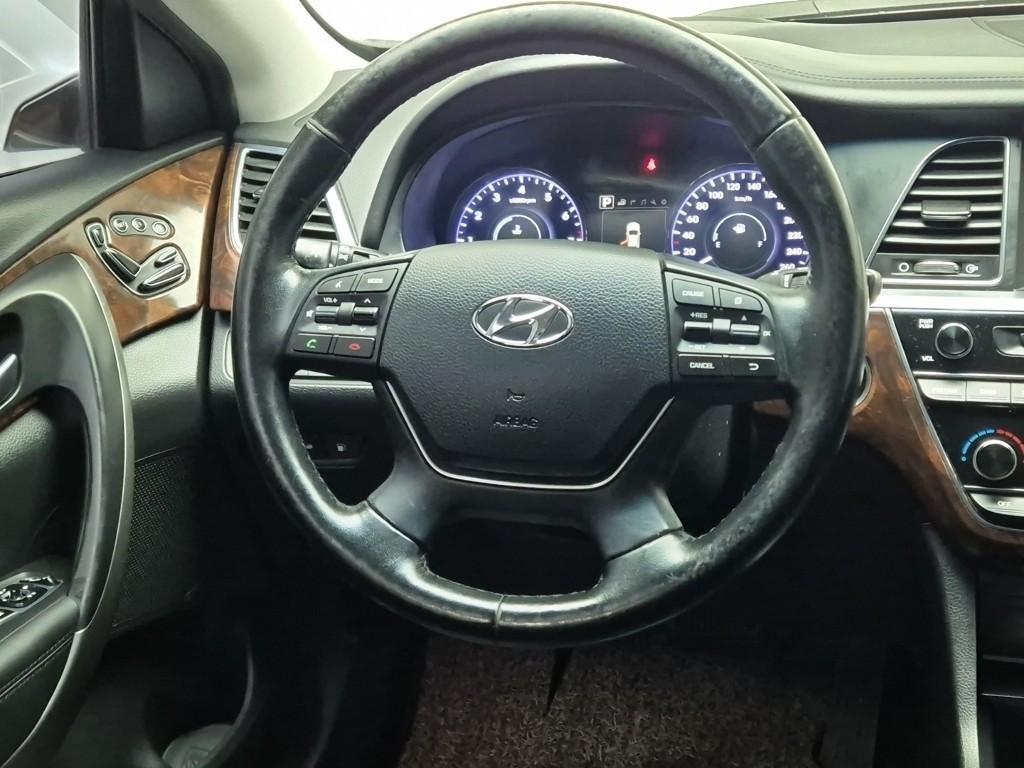 HYUNDAI Aslan - Vista 9