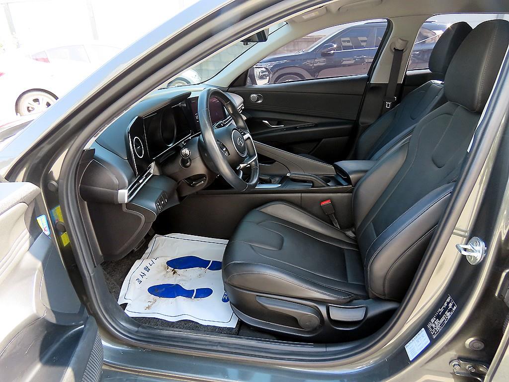 HYUNDAI Avante - Vista 5