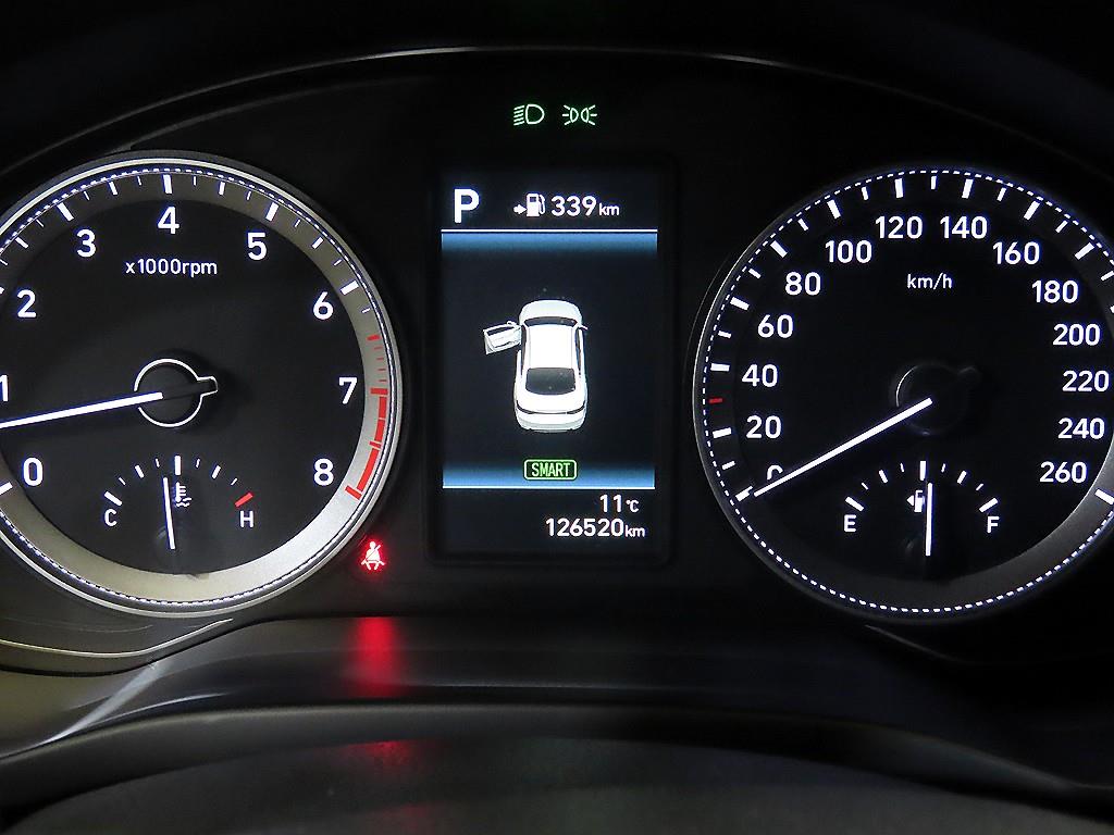 HYUNDAI Grandeur - Vista 9