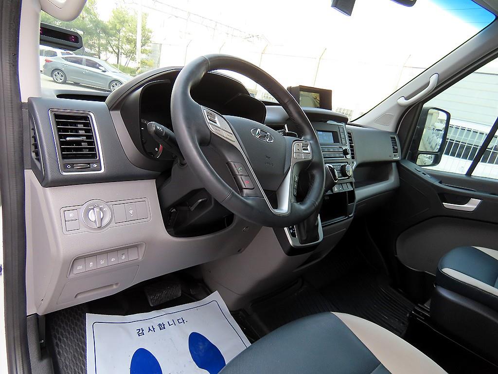 HYUNDAI Solati - Vista 8