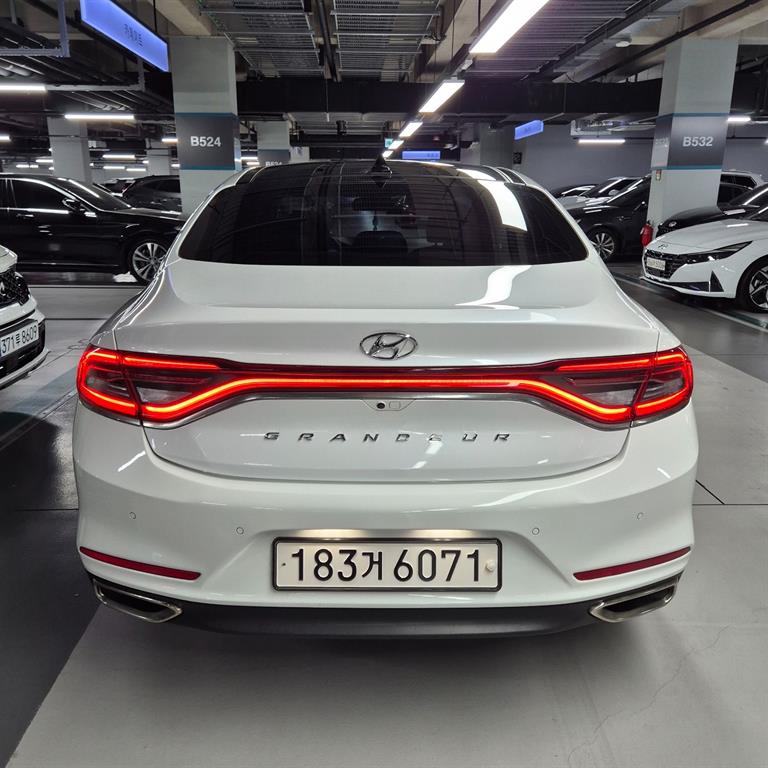 HYUNDAI Grandeur - Vista 4