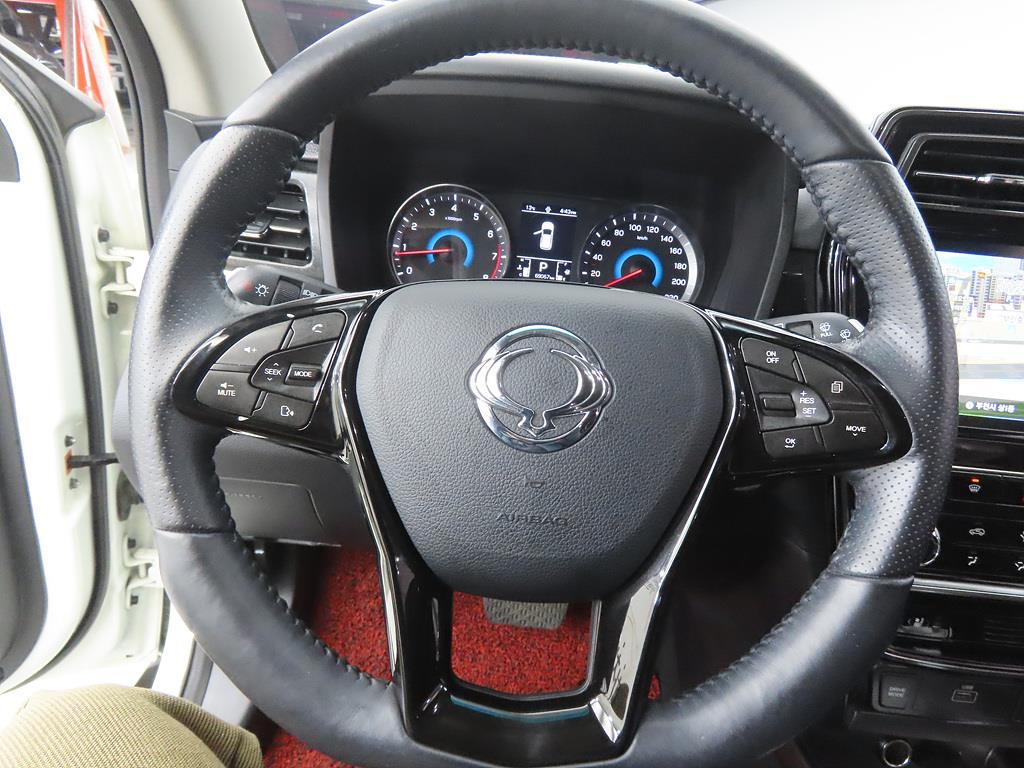 Ssangyong Tivoli - Vista 8