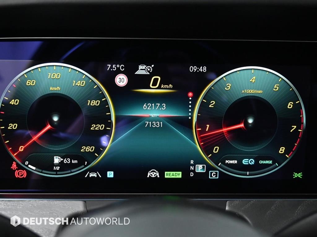 Mercedes Benz E class - Vista 5