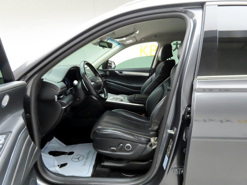 Genesis GV80 - Vista 11