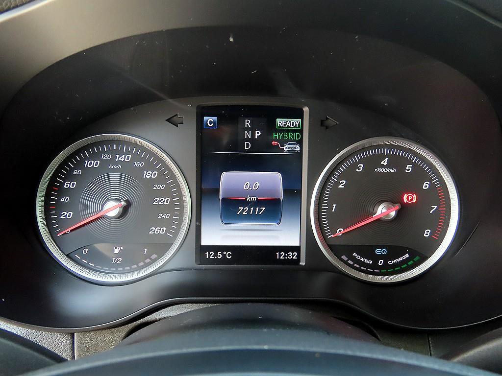 Mercedes Benz GLC Class - Vista 9