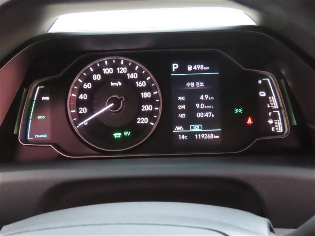 HYUNDAI Ioniq - Vista 9