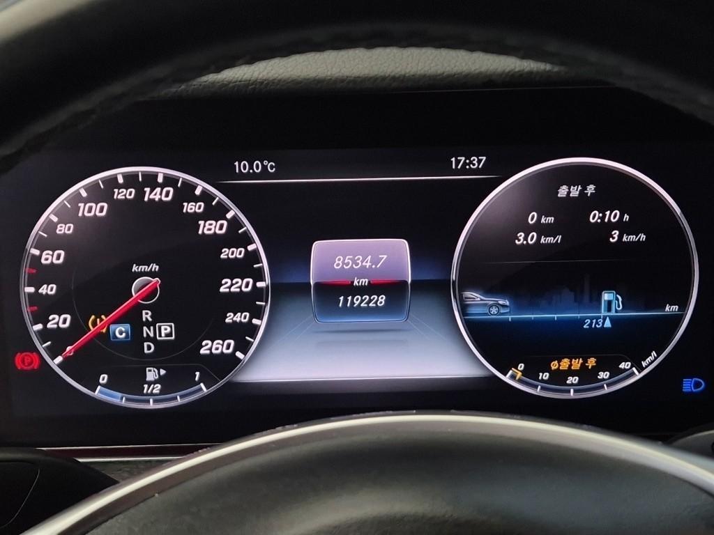 Mercedes Benz E class - Vista 6