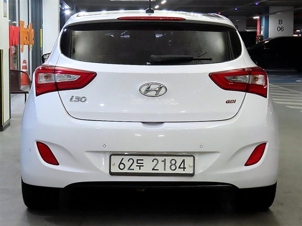 HYUNDAI i30 - Vista 5