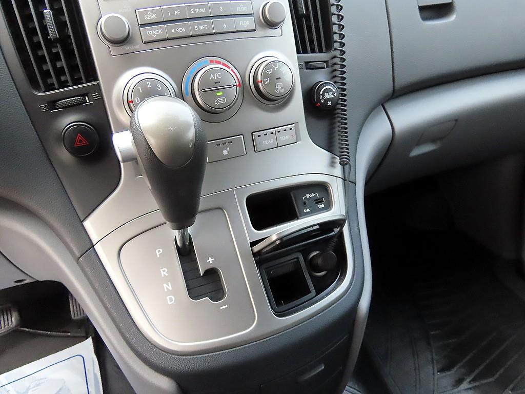 HYUNDAI Starex - Vista 11