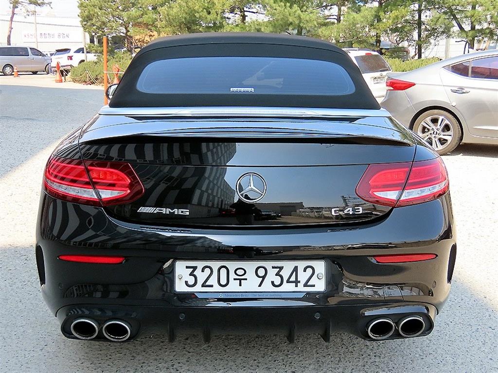 Mercedes Benz C Class - Vista 4