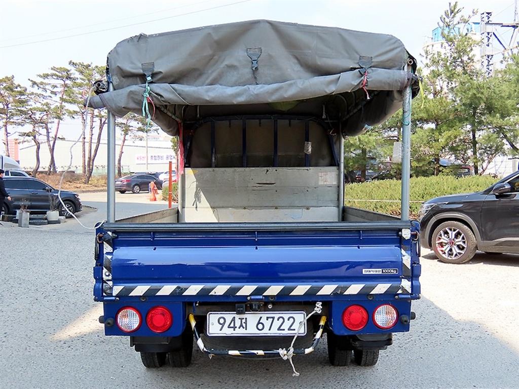 Small Truck Cargo (small) - Vista 4