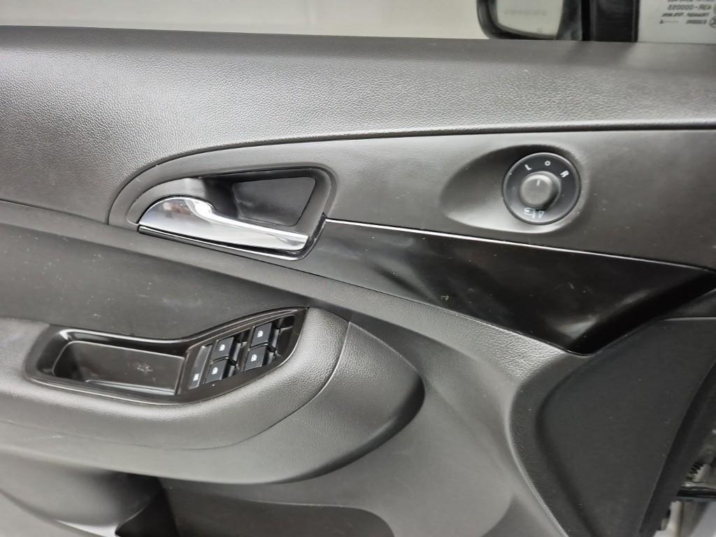 Chevrolet Orlando 2014 Plateado - Importación desde Corea - HF Imports Iquique - Foto 13