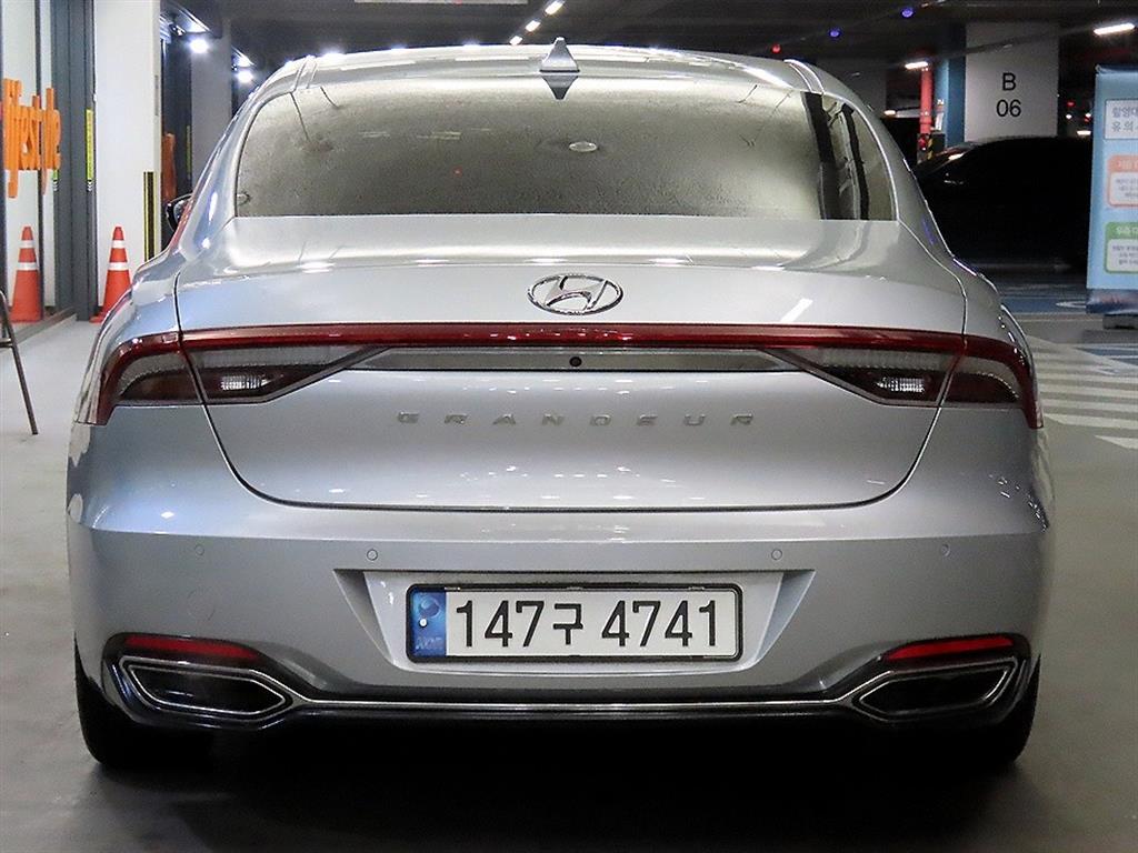 HYUNDAI Grandeur - Vista 5