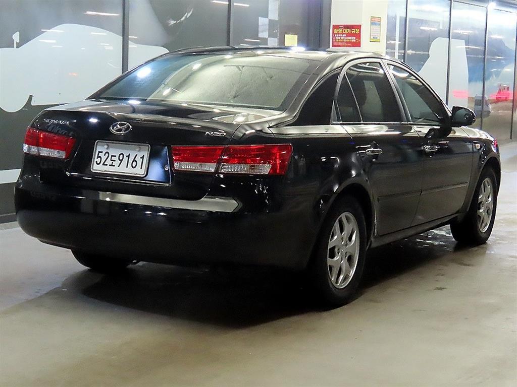 HYUNDAI Sonata - Vista 4