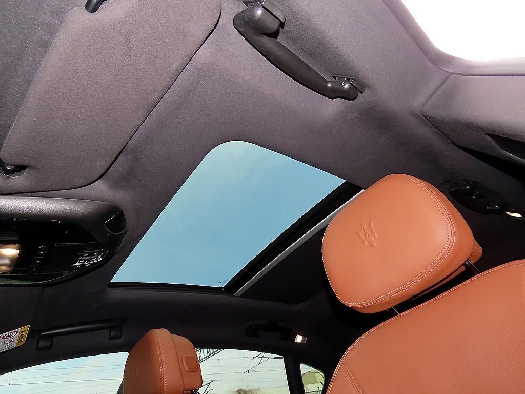 Maserati Levante 2022 Blanco - Importación desde Corea - HF Imports Iquique - Foto 18