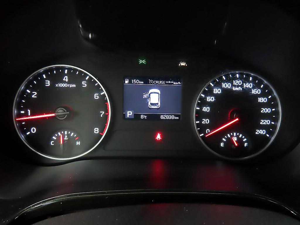 KIA Seltos - Vista 8