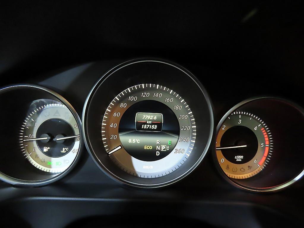 Mercedes Benz E class - Vista 9