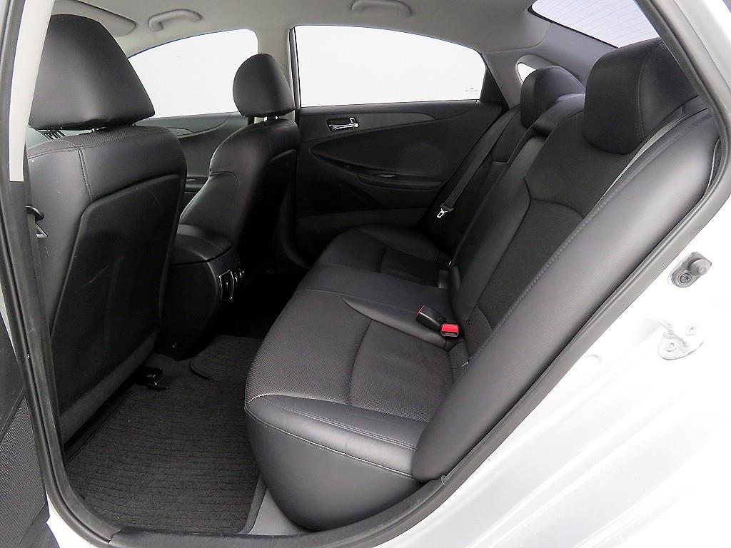 HYUNDAI Sonata - Vista 6