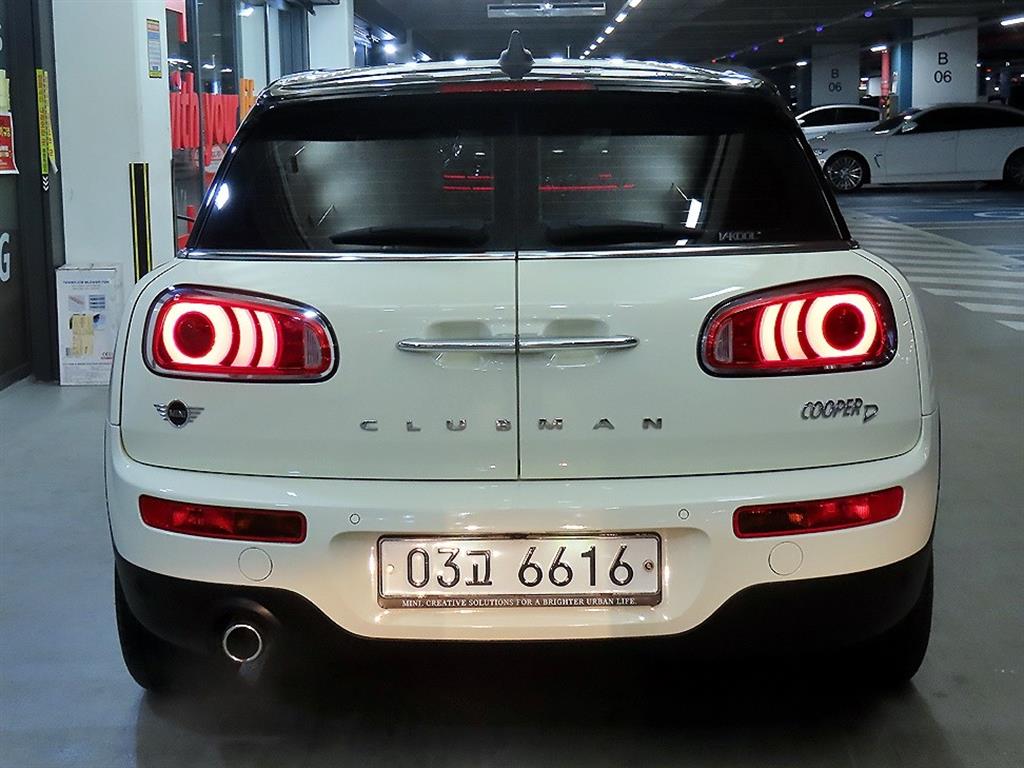 Mini Clubman - Vista 5