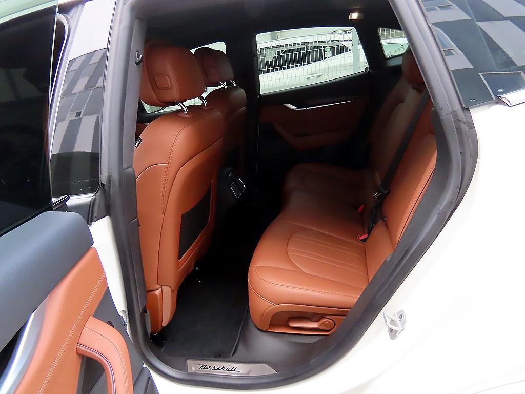 Maserati Levante - Vista 6