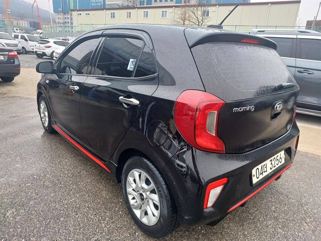 KIA Morning - Vista 4