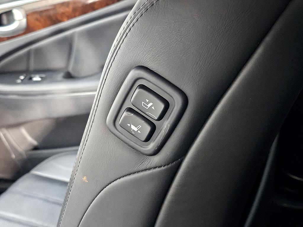 HYUNDAI Equus - Vista 10