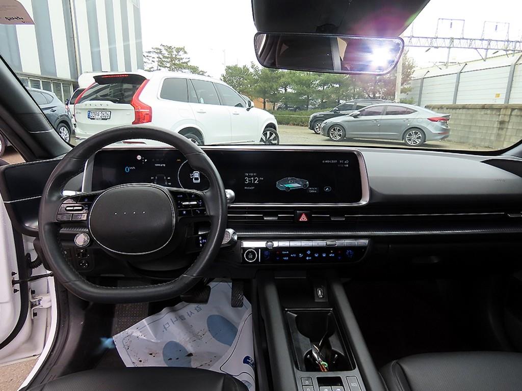 HYUNDAI Ioniq 6 - Vista 7