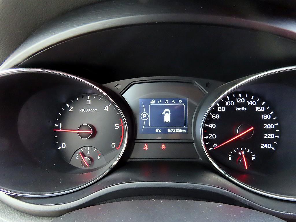 KIA Carnival - Vista 10