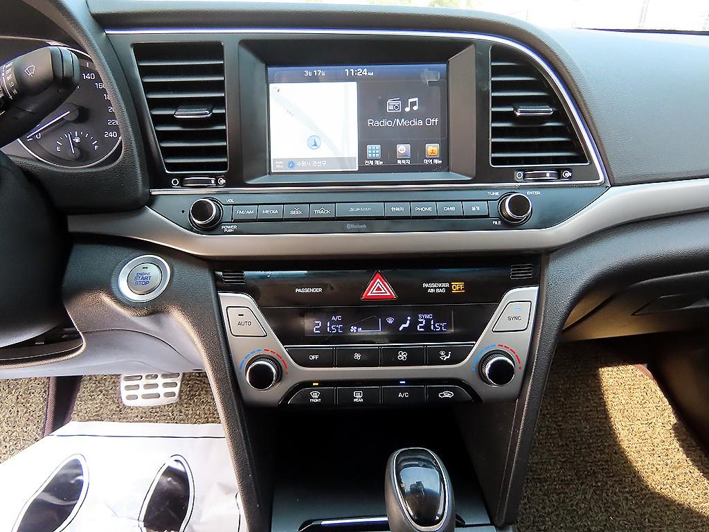 HYUNDAI Avante 2016 Gris - Importación desde Corea - HF Imports Iquique - Foto 13