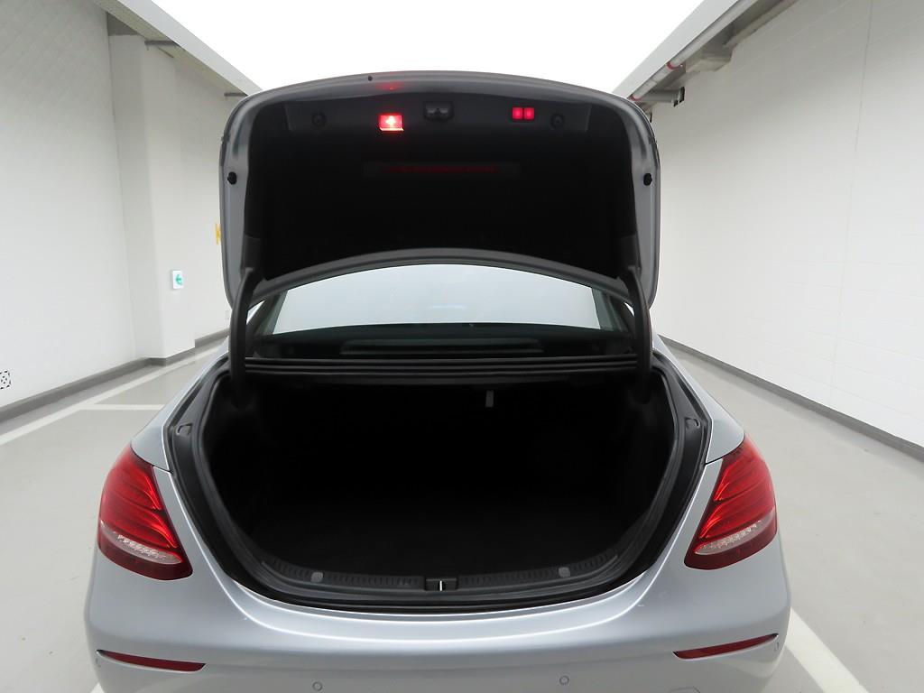 Mercedes Benz E class - Vista 5