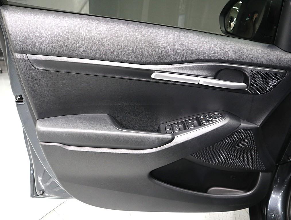 KIA Seltos - Vista 8