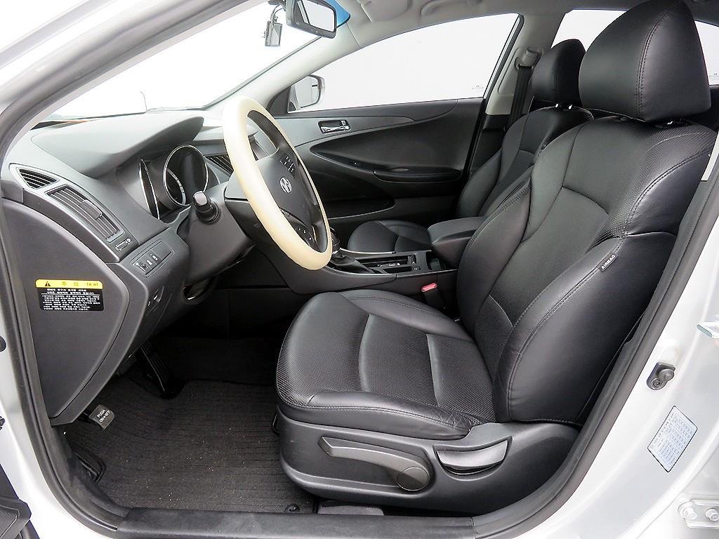 HYUNDAI Sonata - Vista 5