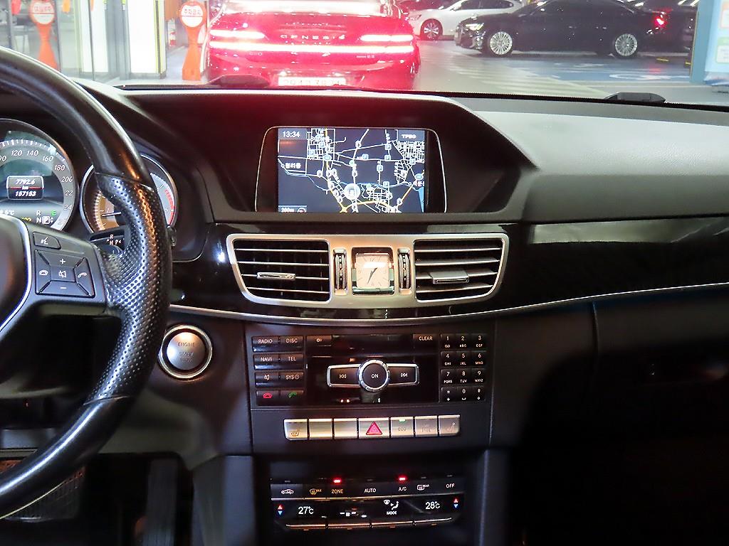 Mercedes Benz E class - Vista 11