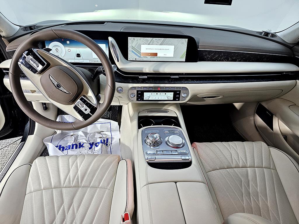 Genesis G90 - Vista 5