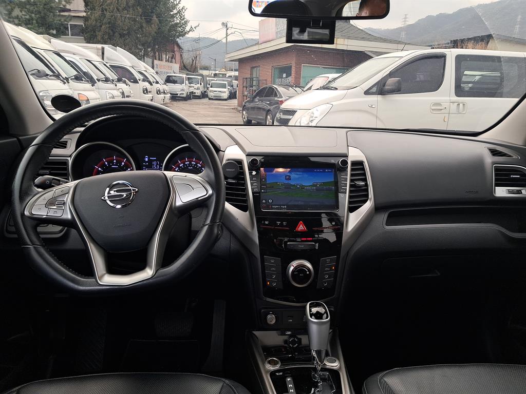 Ssangyong Tivoli - Vista 4