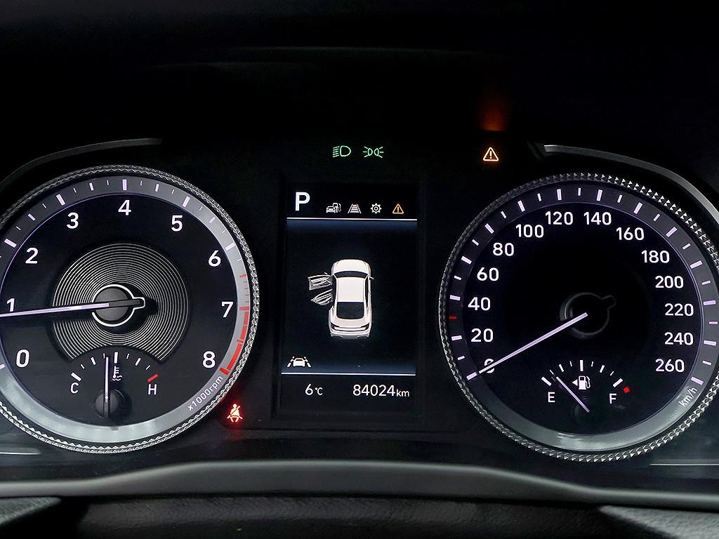 HYUNDAI Sonata - Vista 11