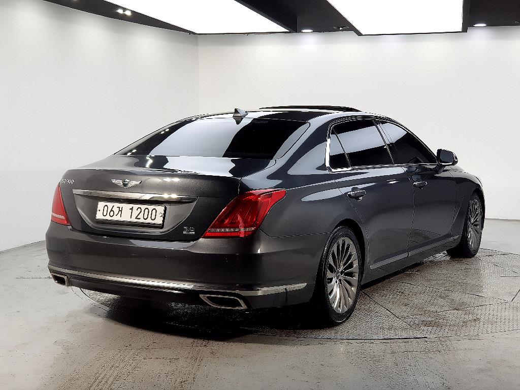 Genesis EQ900 - Vista 4