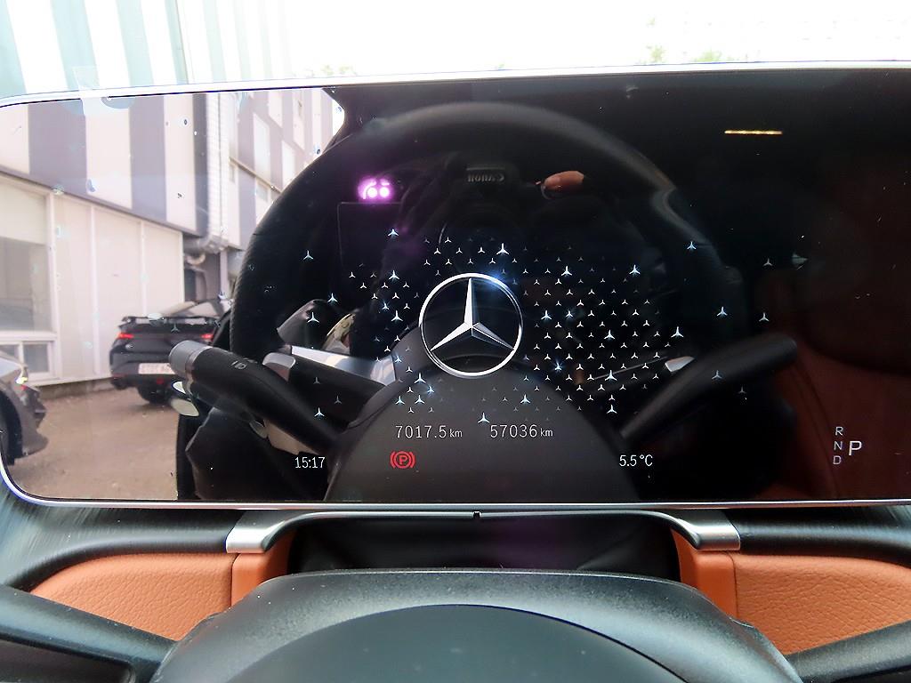 Mercedes Benz S Class - Vista 9