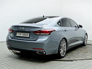 HYUNDAI Genesis - Vista 8