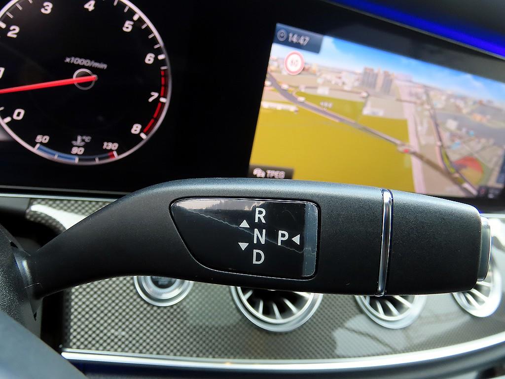 Mercedes Benz E class - Vista 11