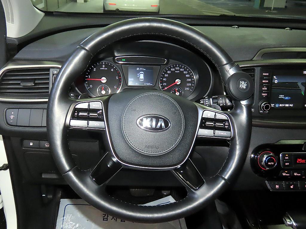 KIA Sorento - Vista 9