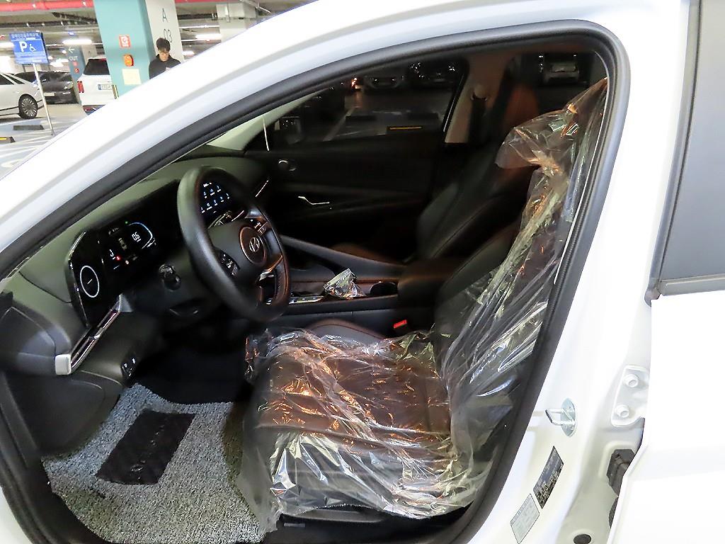 HYUNDAI Avante - Vista 6