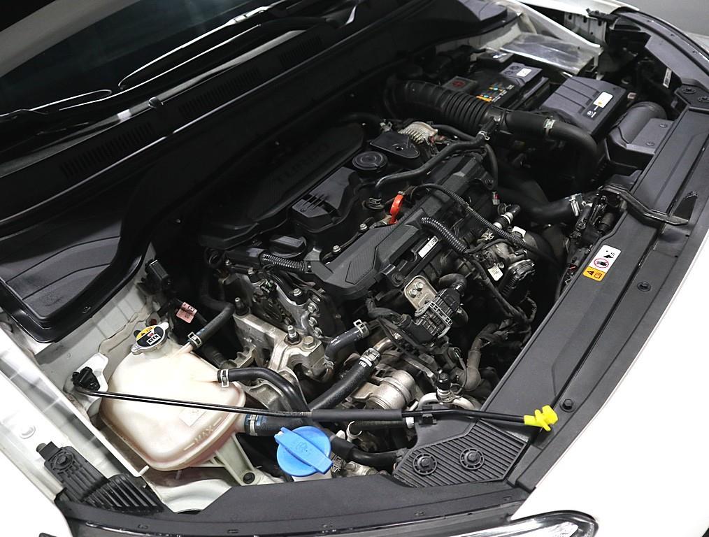 HYUNDAI Kona - Vista 6