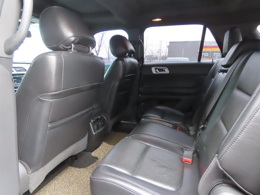 Ford Explorer - Vista 11