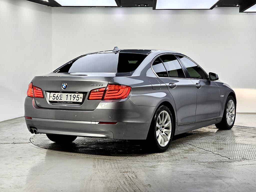 BMW 5 Series - Vista 4