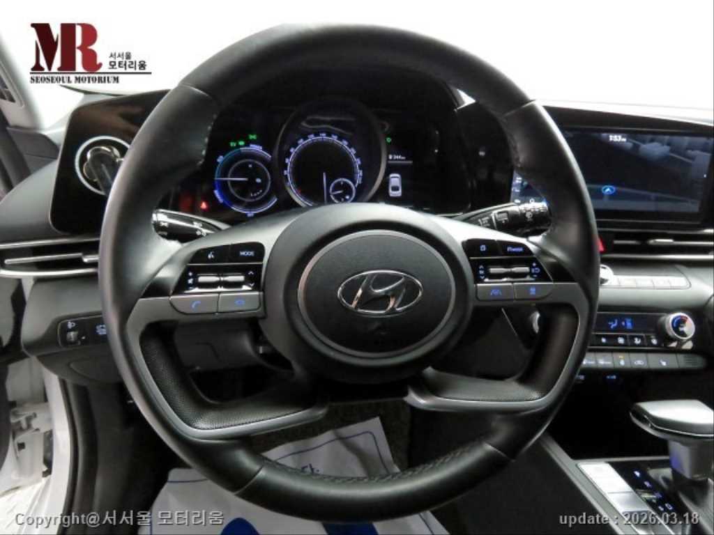 HYUNDAI Avante - Vista 8