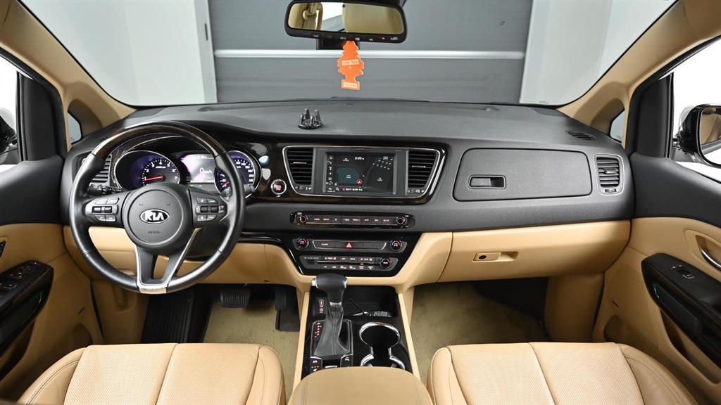 KIA Carnival - Vista 5