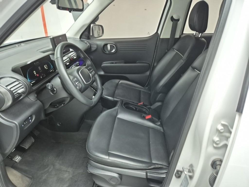 HYUNDAI Casper - Vista 11