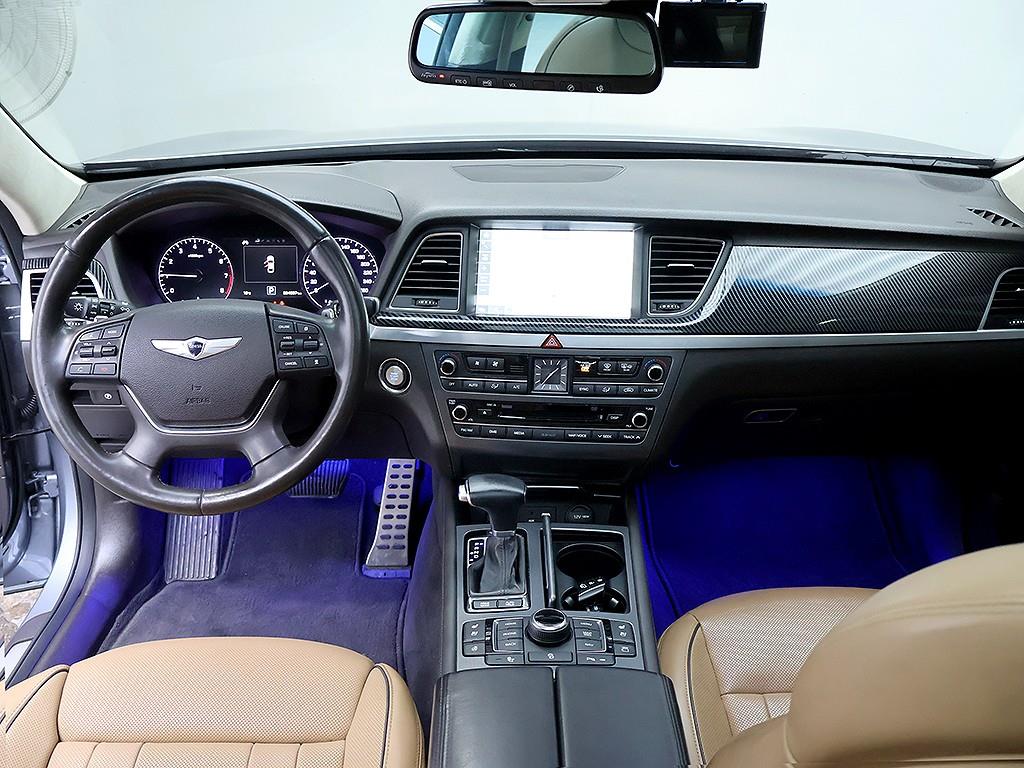 HYUNDAI Genesis - Vista 9