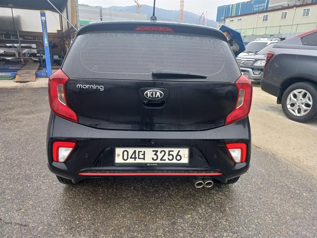 KIA Morning - Vista 5